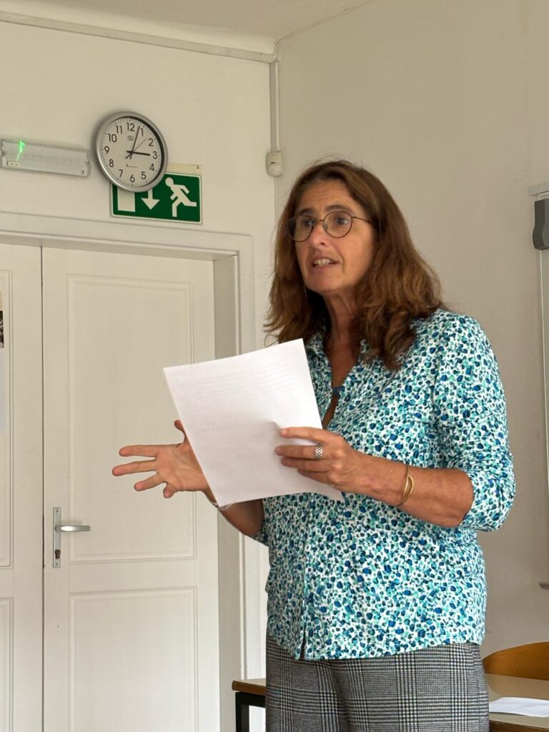 Professor Susan Levine presenting her talk on the militarization of the COVID-19 pandemic in South Africa. ©Urša Valič